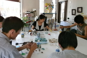 ���[�N�T�|�[�g�E�������̕��i2